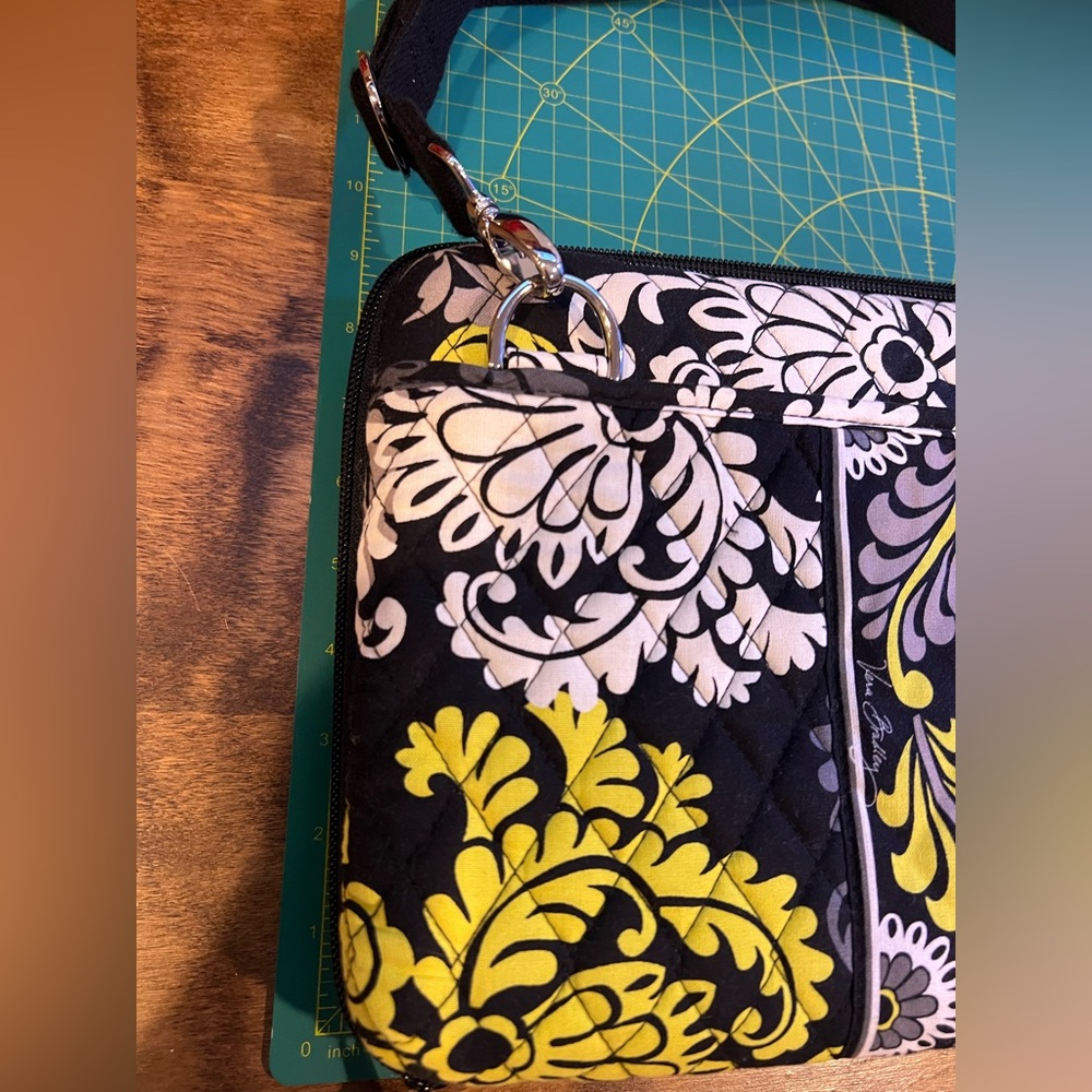 Vera Bradley Baroque Patterned Hard Shell Technol… - image 2